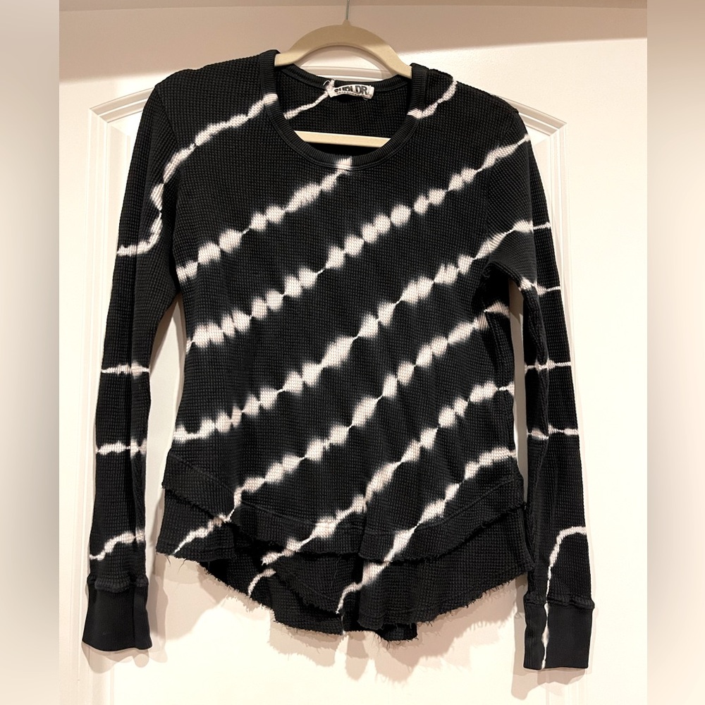 Black waffle CHRLDR top with white stripes.     Size Small.
